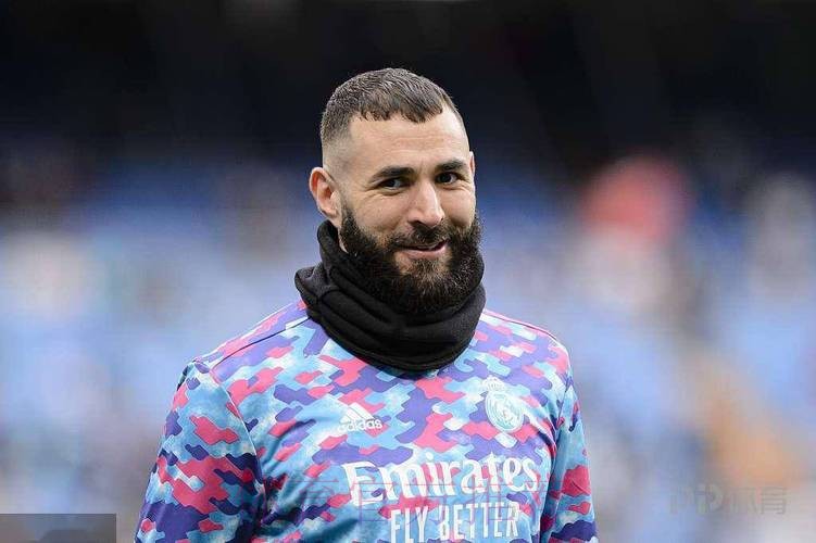 记者：本泽马坐骨疼痛的伤 因比赛数量过多引起